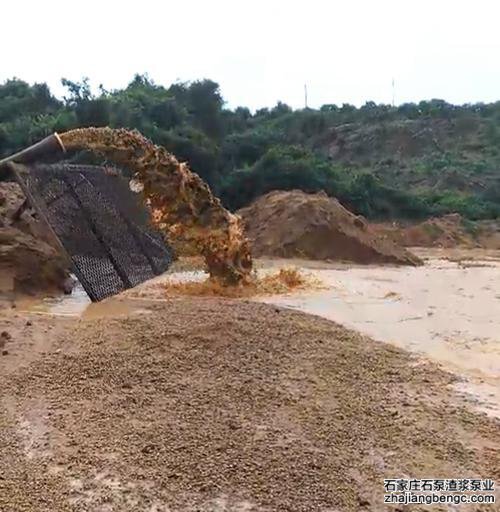 如何保证渣浆泵吸入流速的均匀性？